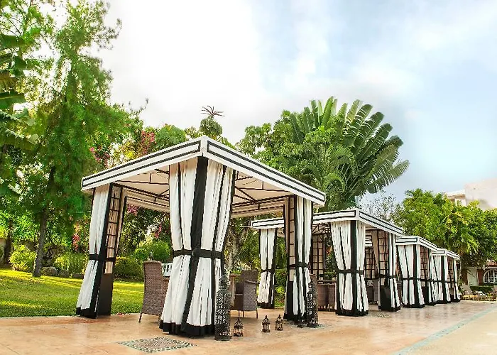 Montebello Hotel,