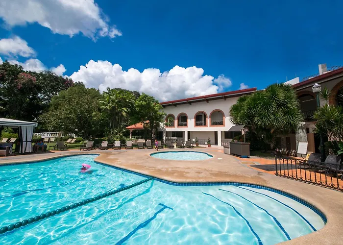 Montebello Hotel, Hotel 4*