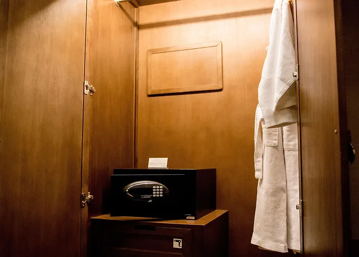 Montebello Hotel, 4* 宿务