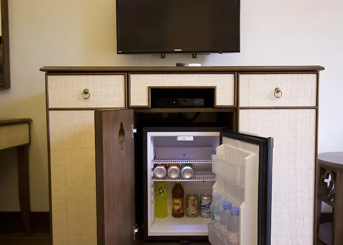 Montebello Hotel, 4* 宿务