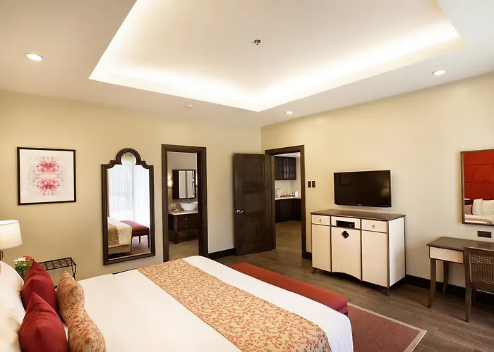 Montebello Hotel, Hotel